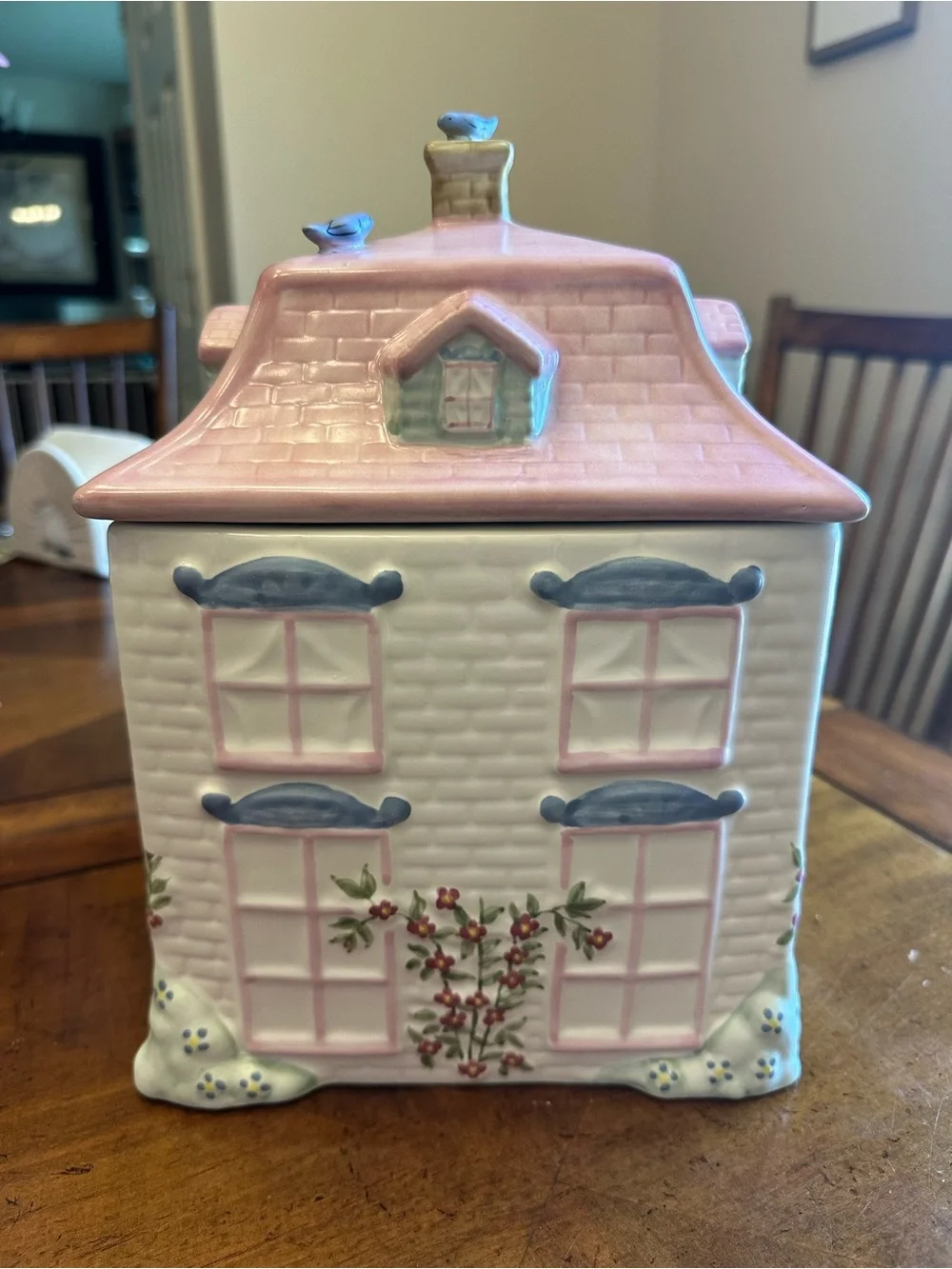 Pfaltzgraff decorative ceramic